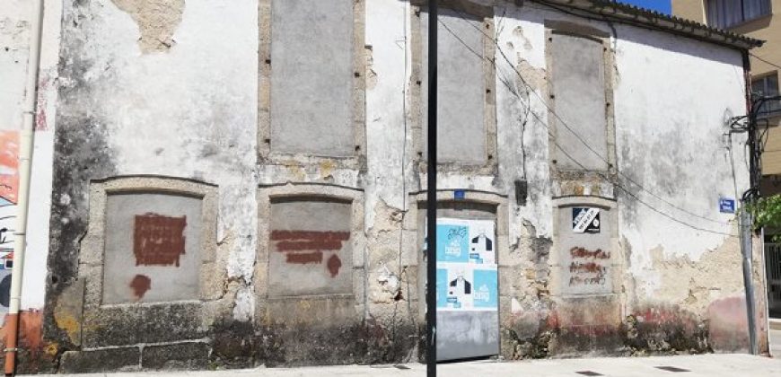 CASA A RESTAURAR EN RIBEIRA