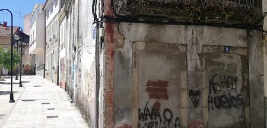 CASA A RESTAURAR EN RIBEIRA