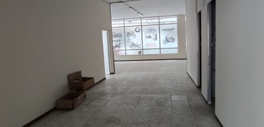 LOCAL COMERCIAL ACONDICIONADO EN POBRA DO CARAMIÑAL