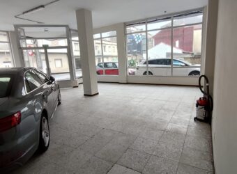 LOCAL COMERCIAL ACONDICIONADO EN POBRA DO CARAMIÑAL