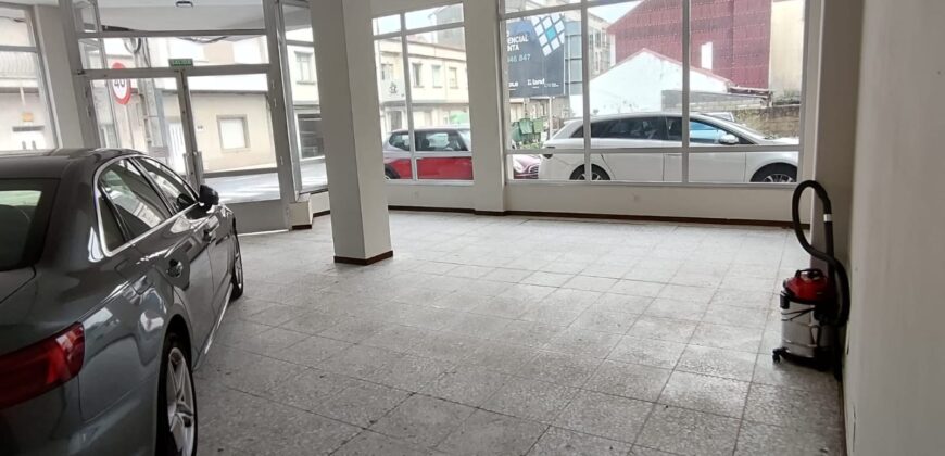 LOCAL COMERCIAL ACONDICIONADO EN POBRA DO CARAMIÑAL
