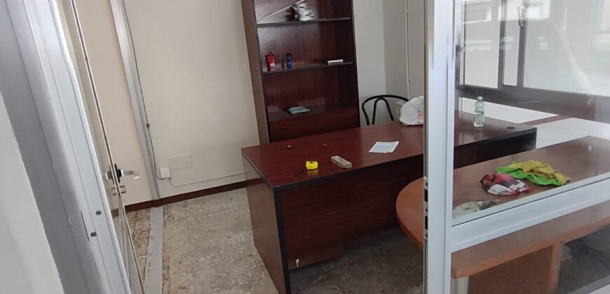 LOCAL COMERCIAL ACONDICIONADO EN POBRA DO CARAMIÑAL