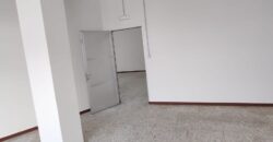 LOCAL COMERCIAL ACONDICIONADO EN POBRA DO CARAMIÑAL