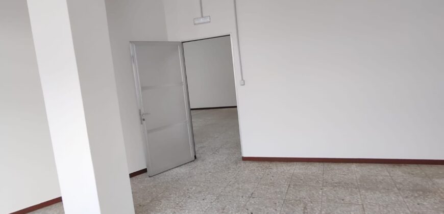 LOCAL COMERCIAL ACONDICIONADO EN POBRA DO CARAMIÑAL