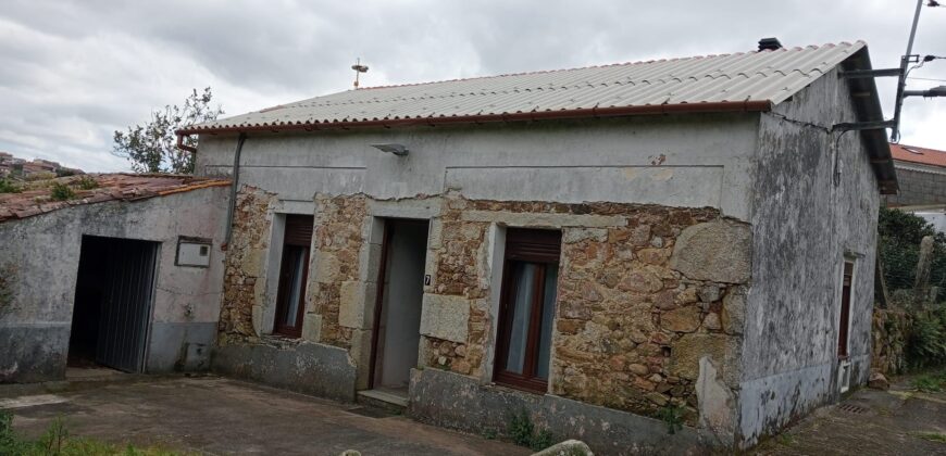 CASA EN POBRA DO CARAMIÑAL