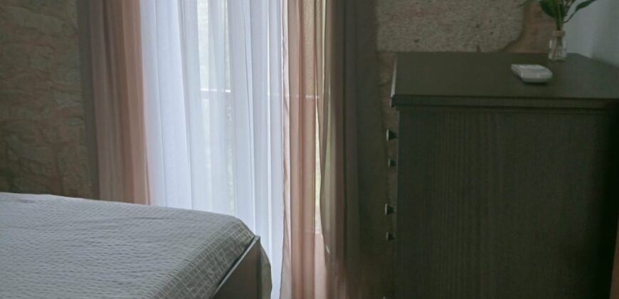 CASA DE PIEDRA RECIEN RESTAURADA EN POBRA DO CARAMIÑAL