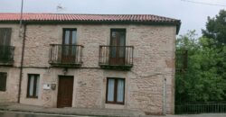 CASA DE PIEDRA RECIEN RESTAURADA EN POBRA DO CARAMIÑAL