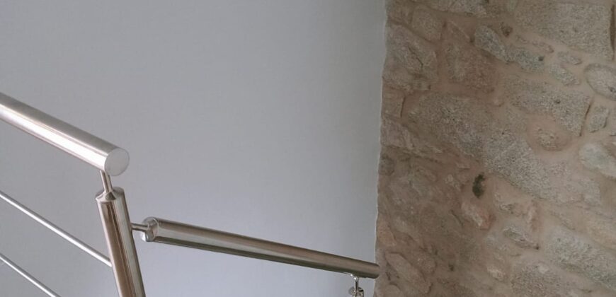 CASA DE PIEDRA RECIEN RESTAURADA EN POBRA DO CARAMIÑAL