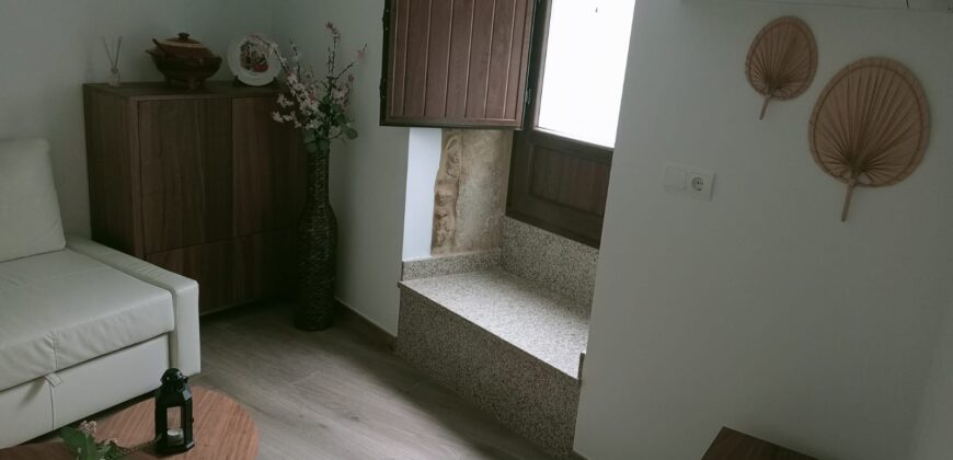 CASA DE PIEDRA RECIEN RESTAURADA EN POBRA DO CARAMIÑAL