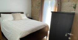 CASA DE PIEDRA RECIEN RESTAURADA EN POBRA DO CARAMIÑAL