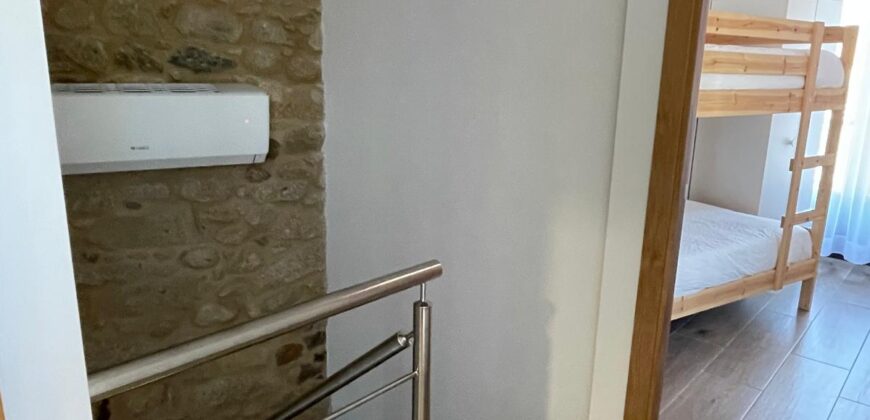 CASA DE PIEDRA RECIEN RESTAURADA EN POBRA DO CARAMIÑAL