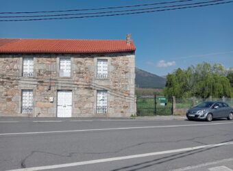 CASA CON FINCA EN POBRA DO CARAMIÑAL