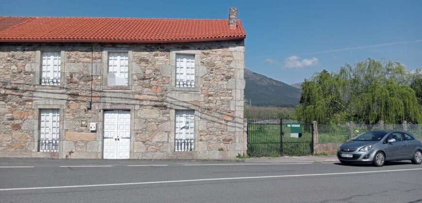 CASA CON FINCA EN POBRA DO CARAMIÑAL
