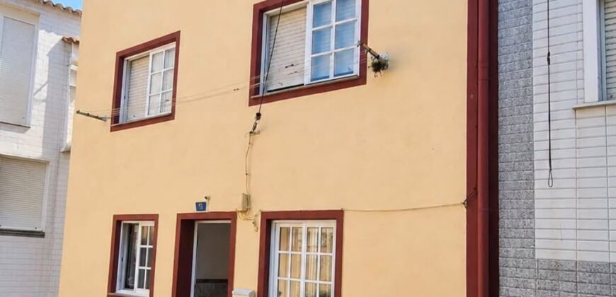 CHALET ADOSADO EN RIBEIRA