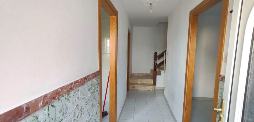 CHALET ADOSADO EN RIBEIRA